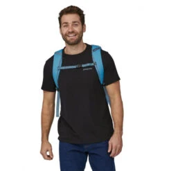 Patagonia BLACK HOLE 32L LAGO BLUE -Tente Camp Nature Magasin 5b85fbc6530c892fa28171896613