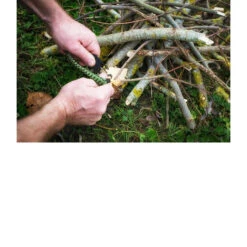 BRACELET DE SURVIE -Tente Camp Nature Magasin 64cdbcaeb94c50497ef5c34f0de1